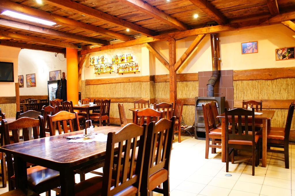Grillbar Penzion & Restaurant สปิชสกา โนวา เวส ภายนอก รูปภาพ