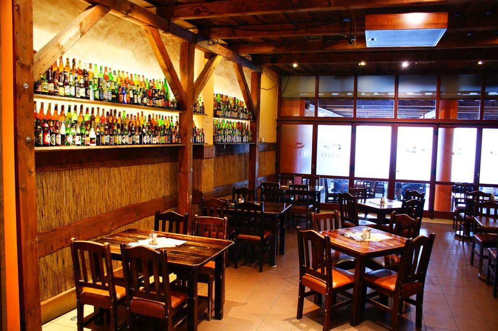 Grillbar Penzion & Restaurant สปิชสกา โนวา เวส ภายนอก รูปภาพ