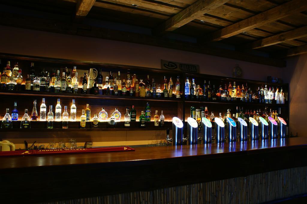 Grillbar Penzion & Restaurant สปิชสกา โนวา เวส ภายนอก รูปภาพ
